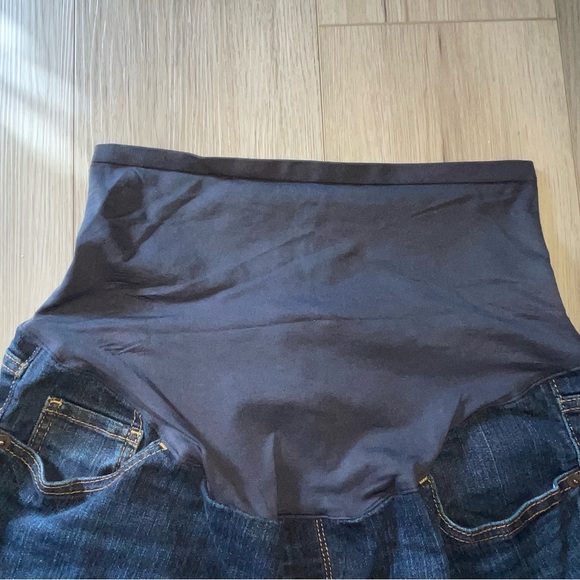 Old Navy Blue-Cut Maternity Jeans - Picture 4 of 8